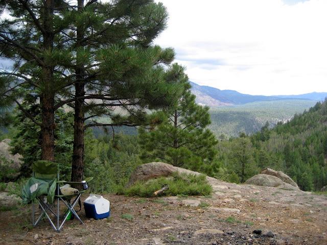 Lunch al fresco on the Jemez Scenic Road, New Mexico. August 2013. Credit: Mzuriana.