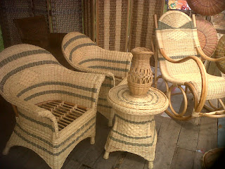 Sisi Positive Dan Negative Furniture Rotan