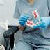 Vezi ofertele pentru un implant dentar la Stoma Urgent, în București 