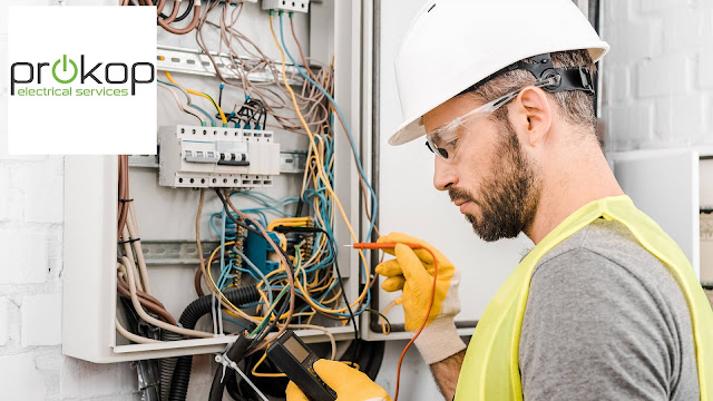 Residential vs. Commercial Electricians: Understanding the Differences