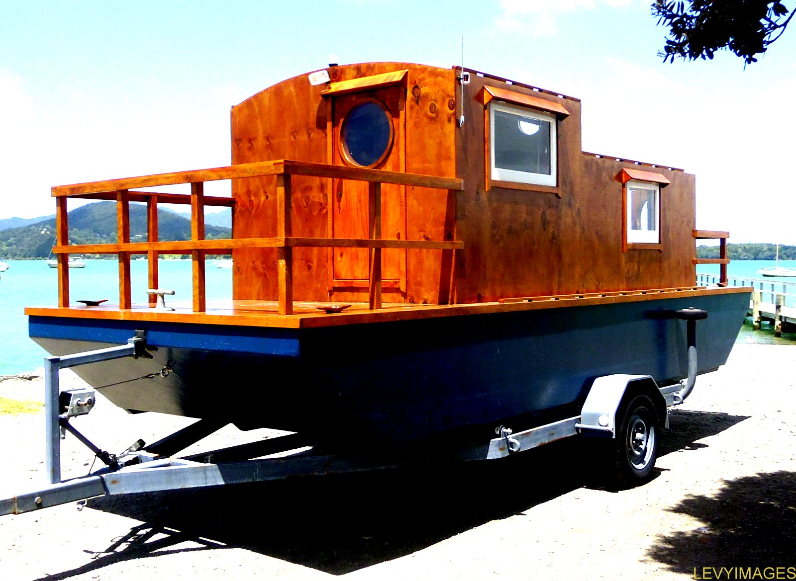 The Flying Tortoise: Tiny Houseboat On Wheels...