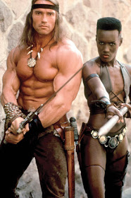 Arnold Schwarzenegger y Grace Jones en el rodaje de Conan el Destructor