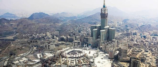 Clock tower burj khalifah corona dajjal