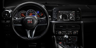 2019 NISSAN GT-R Review