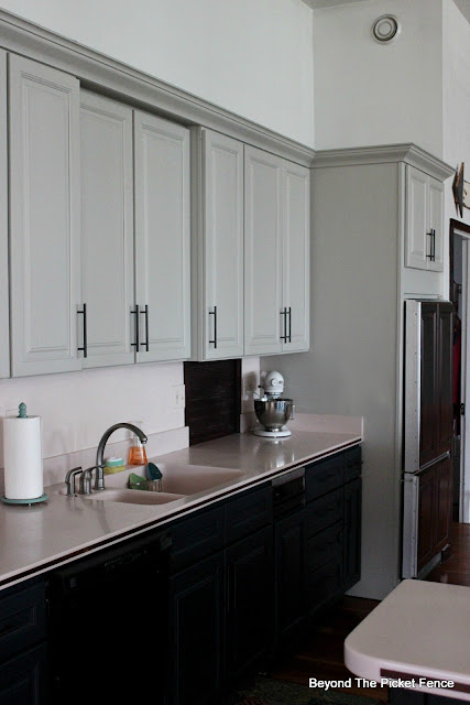 Painting Cupboards with Fusion Mineral Paint