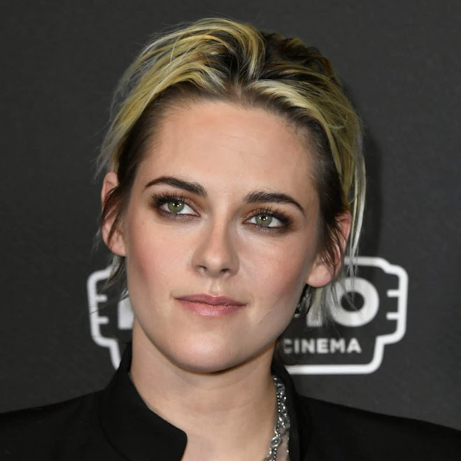 Kristen Stewart hit the red carpet at the Fan screening of Underwater : 海底サバイバルのモンスター・ホラー「アンダーウォーター」の特別上映会のクリステン・スチュワート ! !