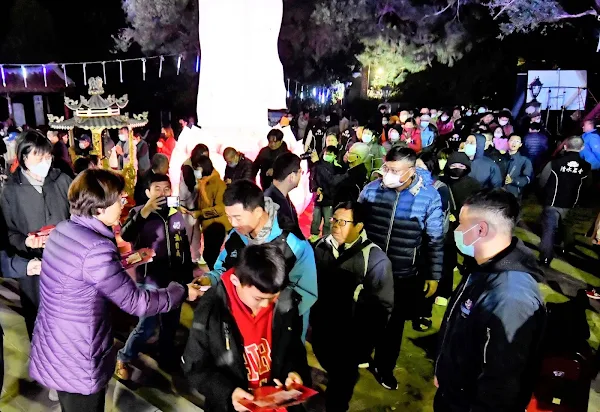 ▲彰化縣長王惠美發送蛇年招財錢母，希望讓鄉親在新的一年，能吉祥如意、大賺錢。 （彰化縣政府提供）