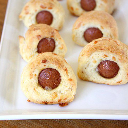 Make Ahead Cheesy Pigs in a Blanket