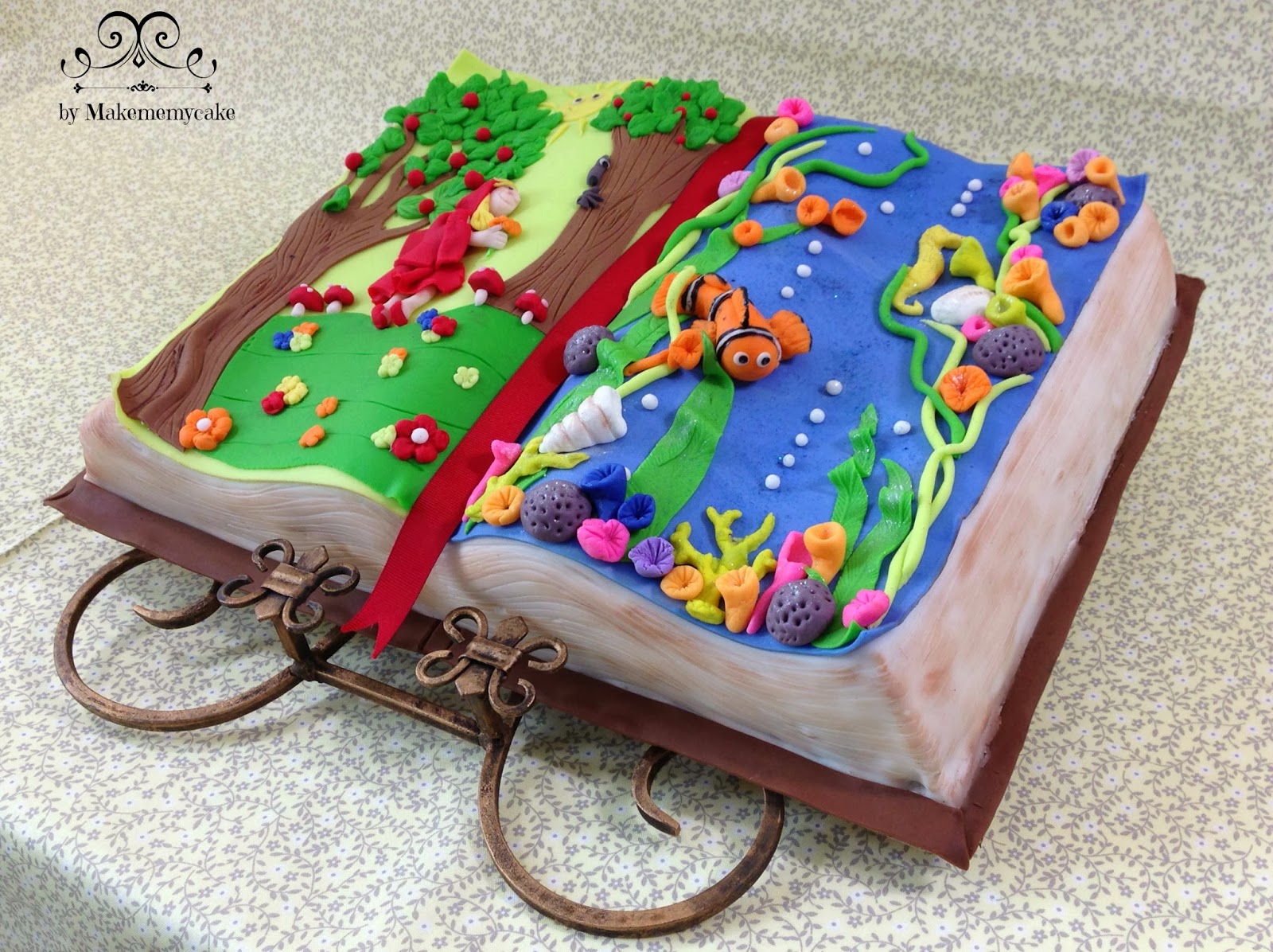 Make me my Cake: Book Cake Tutorial