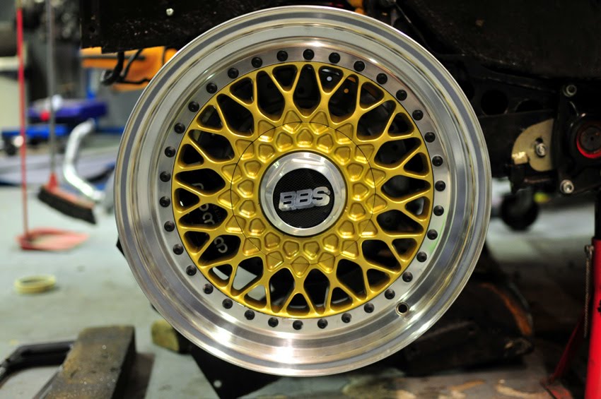 So I sourced a set of 16 BBS RS wheels and painted them BBS gold