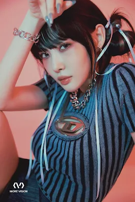 Chungha, artista de K-Pop, firma contrato con MORE VISION en 2023