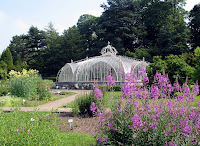 7 Most Famous Botanical Gardens Around the World