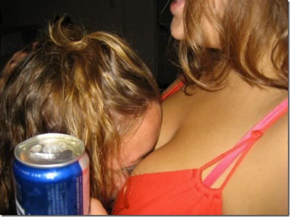 motorboat-bewbs-girls-12