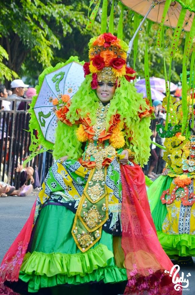 Meriahnya Banyuwangi Ethno Carnival BEC 2014 Seblang  