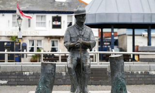 Robert Baden-Powell Statue