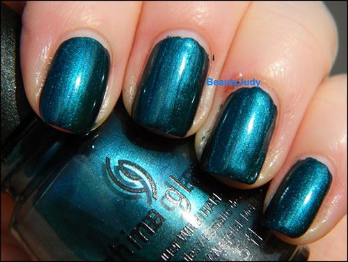 http://beautyjudy.com/2014/01/china-glaze-autumn-nights-pic-spam-and-giveaway-updates/