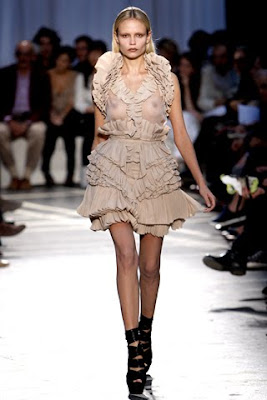 Fashion Runway : Givenchy Spring / Summer 2010 Paris Fashion Week