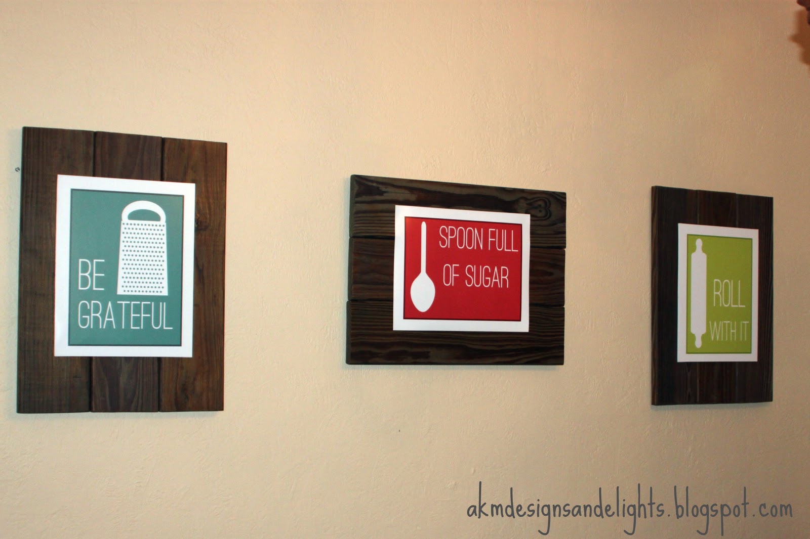 AKM designs and delights: Reclaimed Wood Art Display