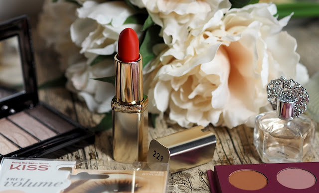 loreal colour riche red lipstick 