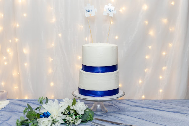 wedding cake at a backyard AZ wedding in july