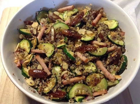 Salada de quinoa com bacon (de peru), tâmaras e amêndoas do chefe Avillez 