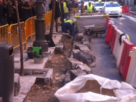 Se amplía la sección de la calzada en la calle Mayor