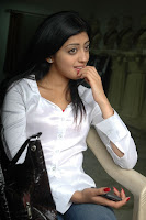 Praneetha Photo Gallery