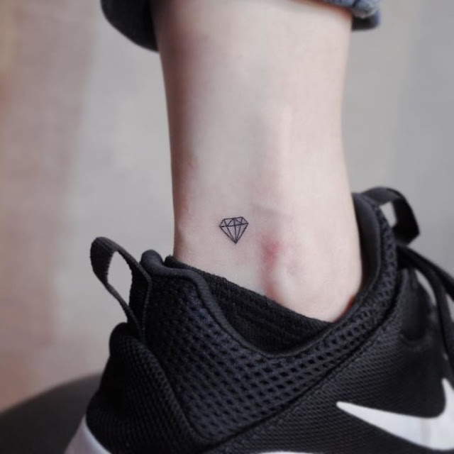 Micro tatuagens femininas - 62 ideias e modelos para inspirar vocês