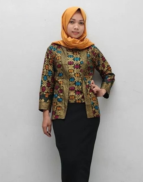 32 Koleksi Baju Batik Muslim 2019 Modern Terbaru 