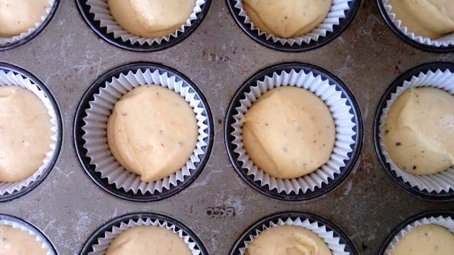 unbaked cupcakes for Easy Gourmet Maple Bacon Brown Butter Cupcakes