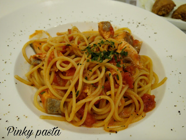 Paulin's Munchies - The Bomb Bistro at Jcube - Pinky pasta