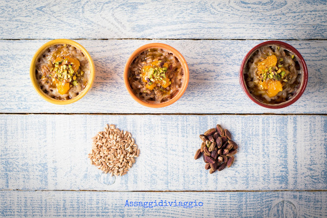 Budini di farro con arancia caramellata, tahini e pistacchi di Yotam Ottolenghi