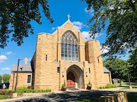 English Gothic at Holy Family in St. Louis Park, Minnesota