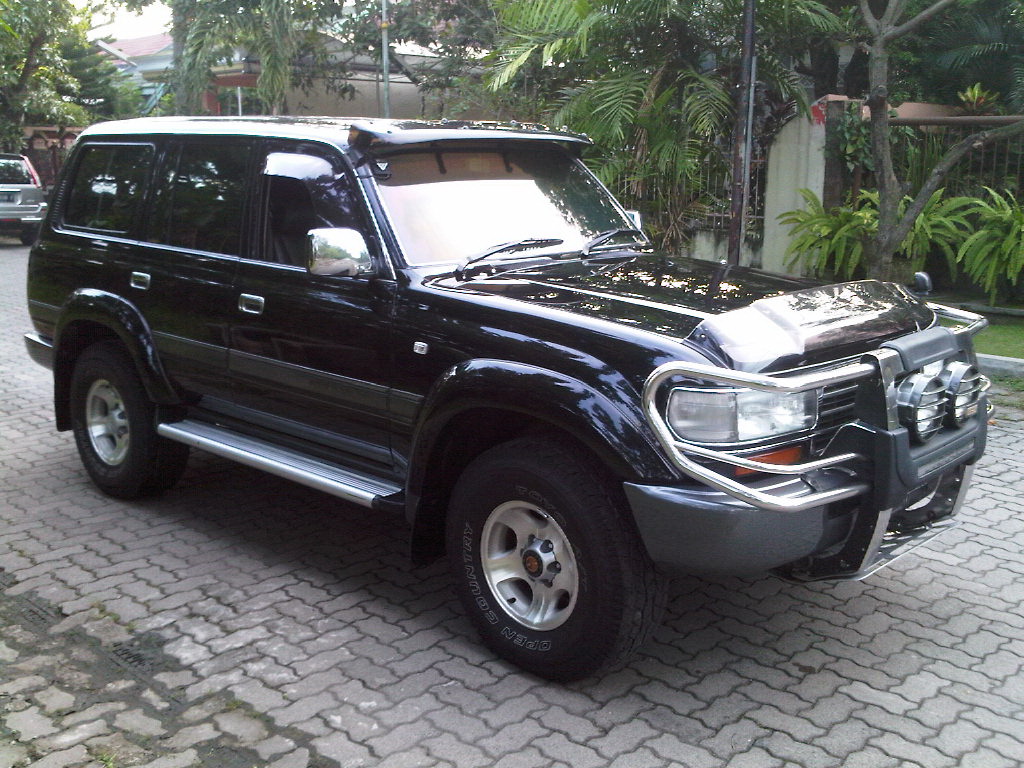 Automoda TOYOTA LAND CRUISER VX R TURBO 1997 AUTOMATIC