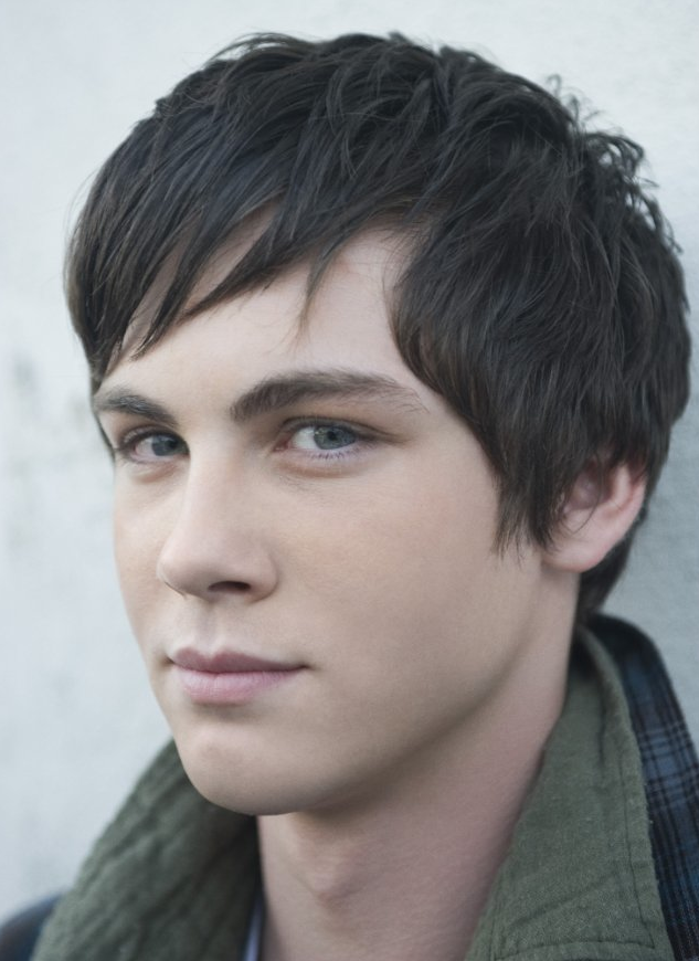 Today's hottie is Logan Lerman xoxo Erika