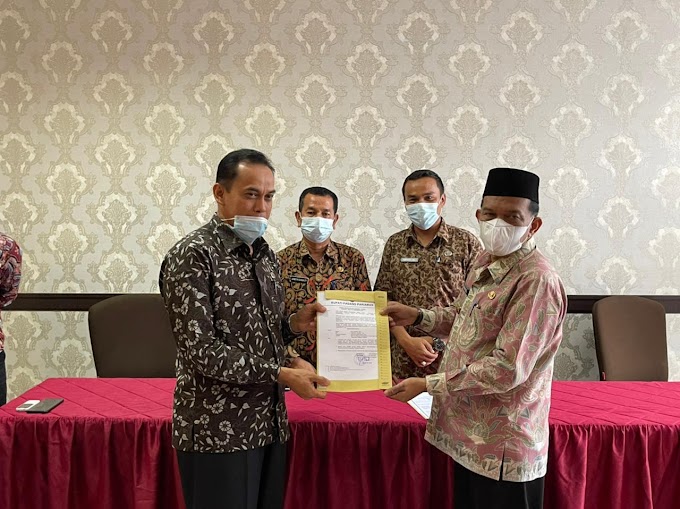 Wabup Rahmang Hadiri Serah Terima Jabatan Kadis Pendidikan dan Kebudayaan Padang Pariaman