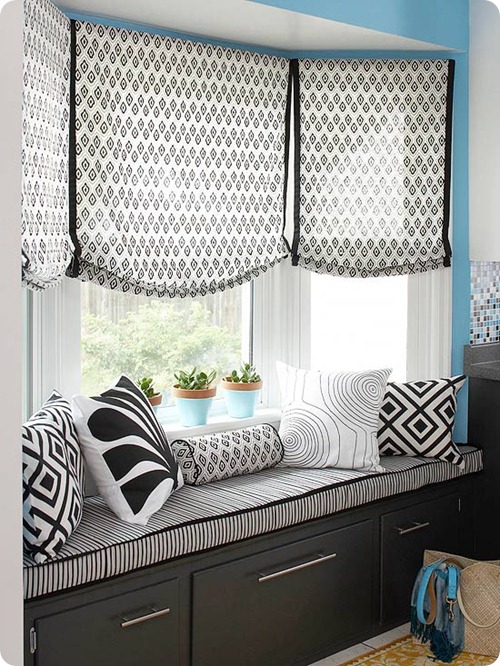 window seat in kitchen