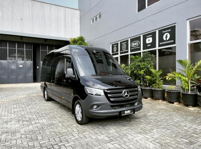 Mercedes-Benz Sprinter rasa jet pribadi di tangan Rumah modifikasi khusus interior mobil, BAV Luxury Auto Design