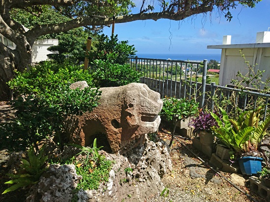 當山の石獅子の写真