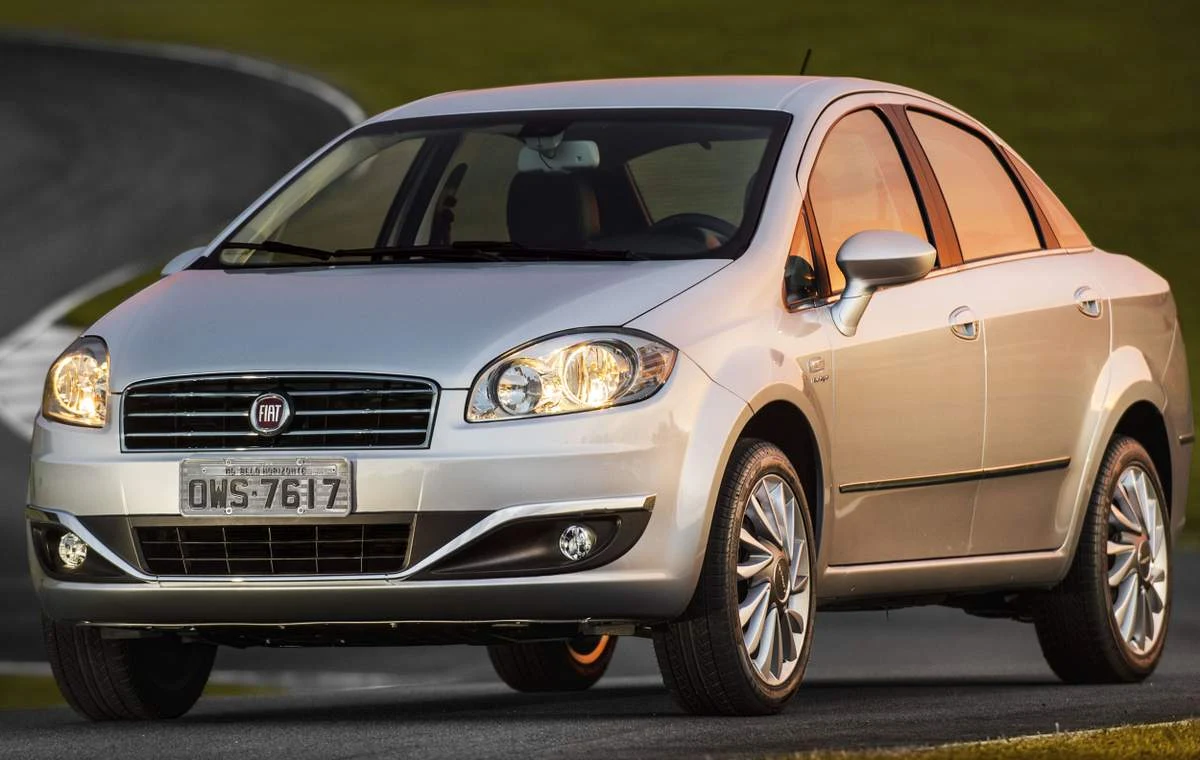 Novo Fiat Linea 2015 Absolute