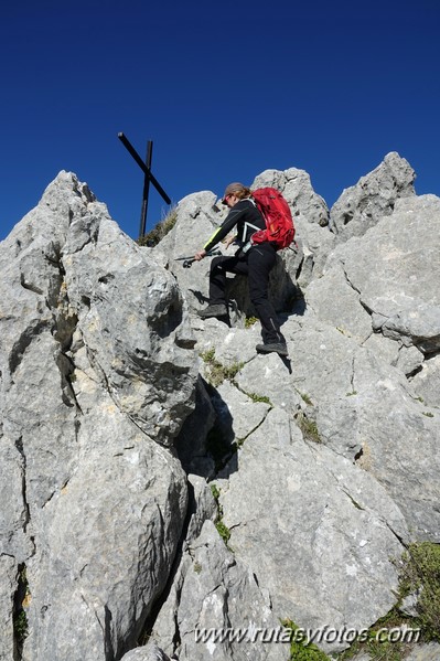 Crestería de la Peña Negra (Sierra del Co)