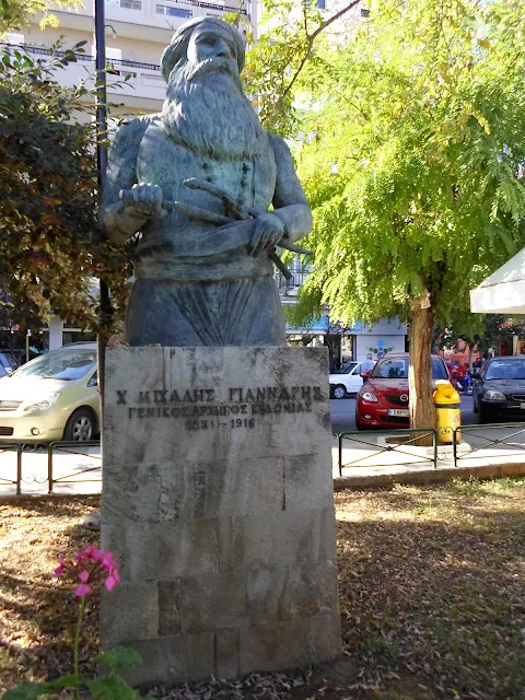 Αποτέλεσμα εικόνας για χατζημιχάλης γιάνναρης προτομη