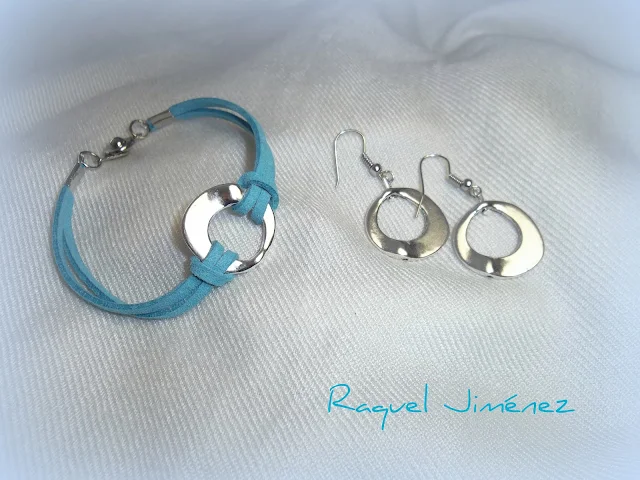 Pulsera y pendientes azul turquesa