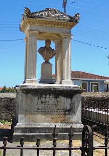 το ταφικό μνημείο του Samuel Barff στο Νεκροταφείο της Ζακύνθου