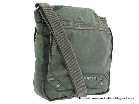 Sac en bandouliere:sac-1288576