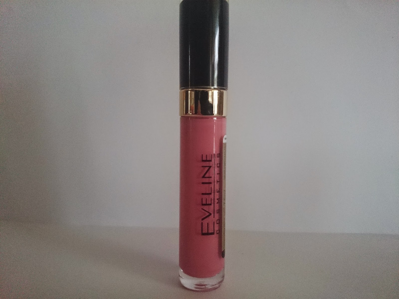 Lovers ultra shine lip gloss Eveline . 