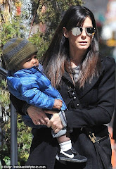 At Last, Embattled Sandra Bullock Manages To Raise A Smile  3