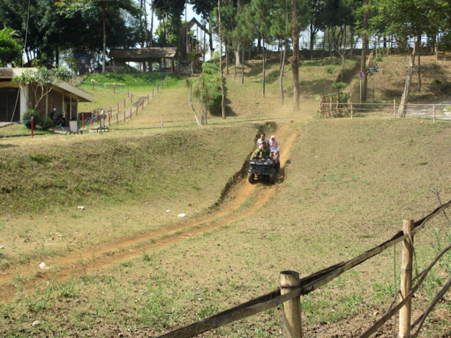 Main ATV Touring Di Katumiri, Tempat wisata keluarga di Kota Cimahi Jawa Barat.