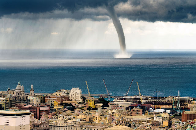 Giant waterspout