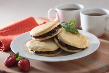 PANCAKE WITH CHOCOLATE AND CHEESE